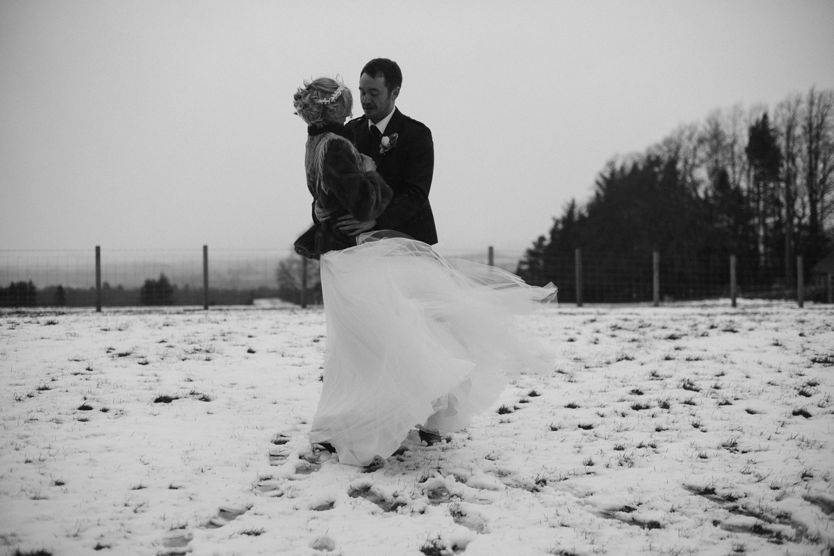 winter-wedding-killearn-village-hall-photographer_0006.jpg