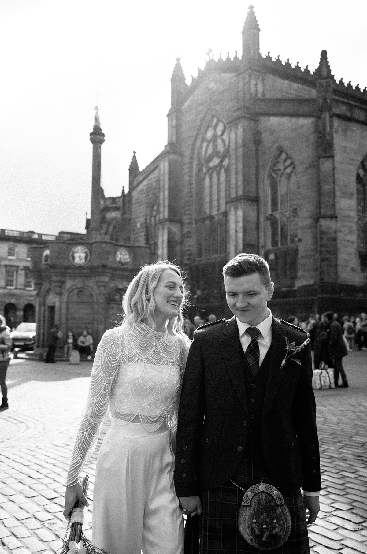 Couple arriving for their wedding ceremony at the City chambers.