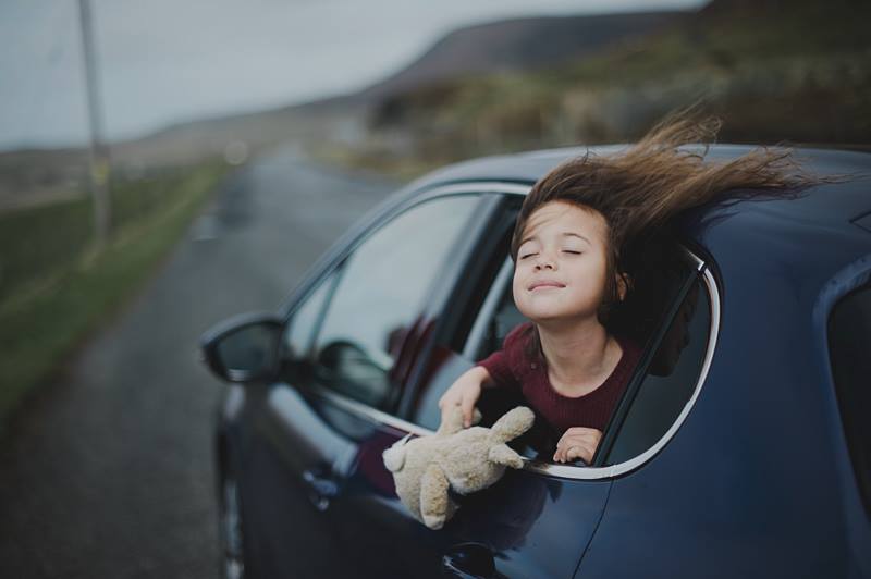 Scotland photographer captures family photo on Isle of Skye.