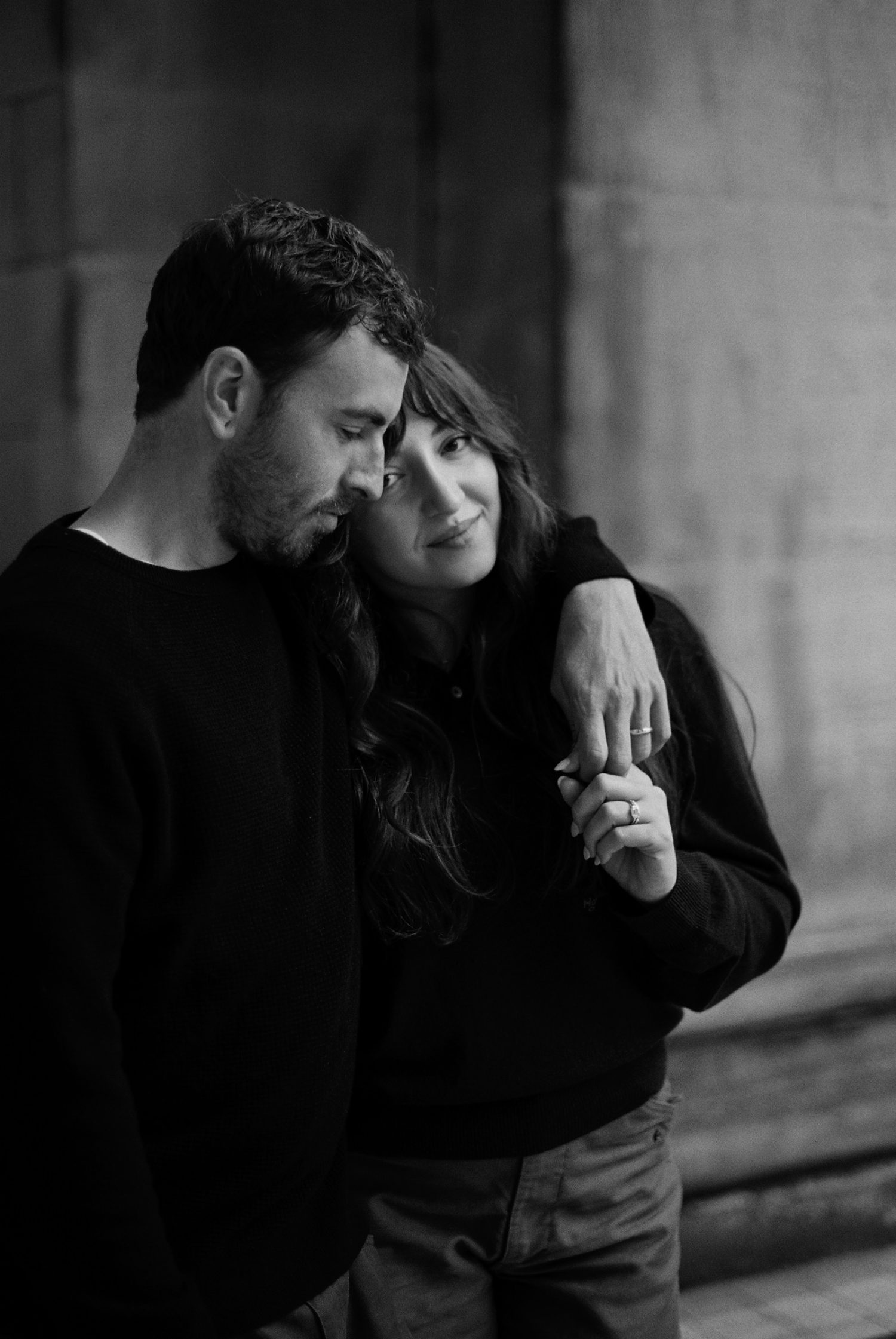 Black and white photo of couple during analogue photography session in Edinburgh