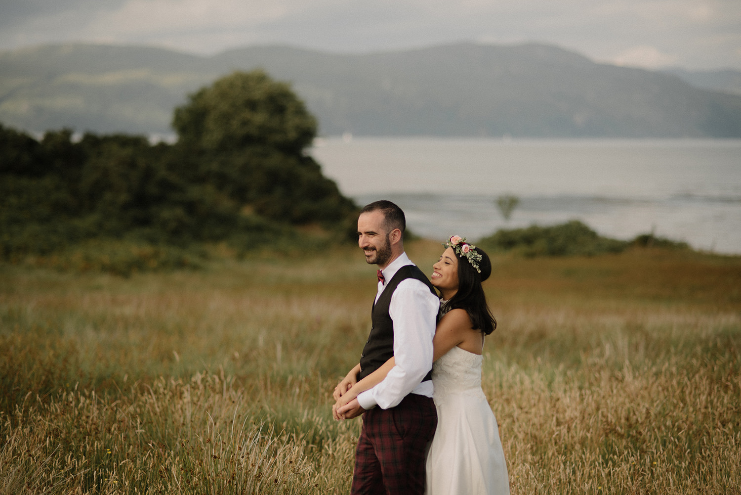 sabella and Chris on their road trip for elopement style photos on Mull.